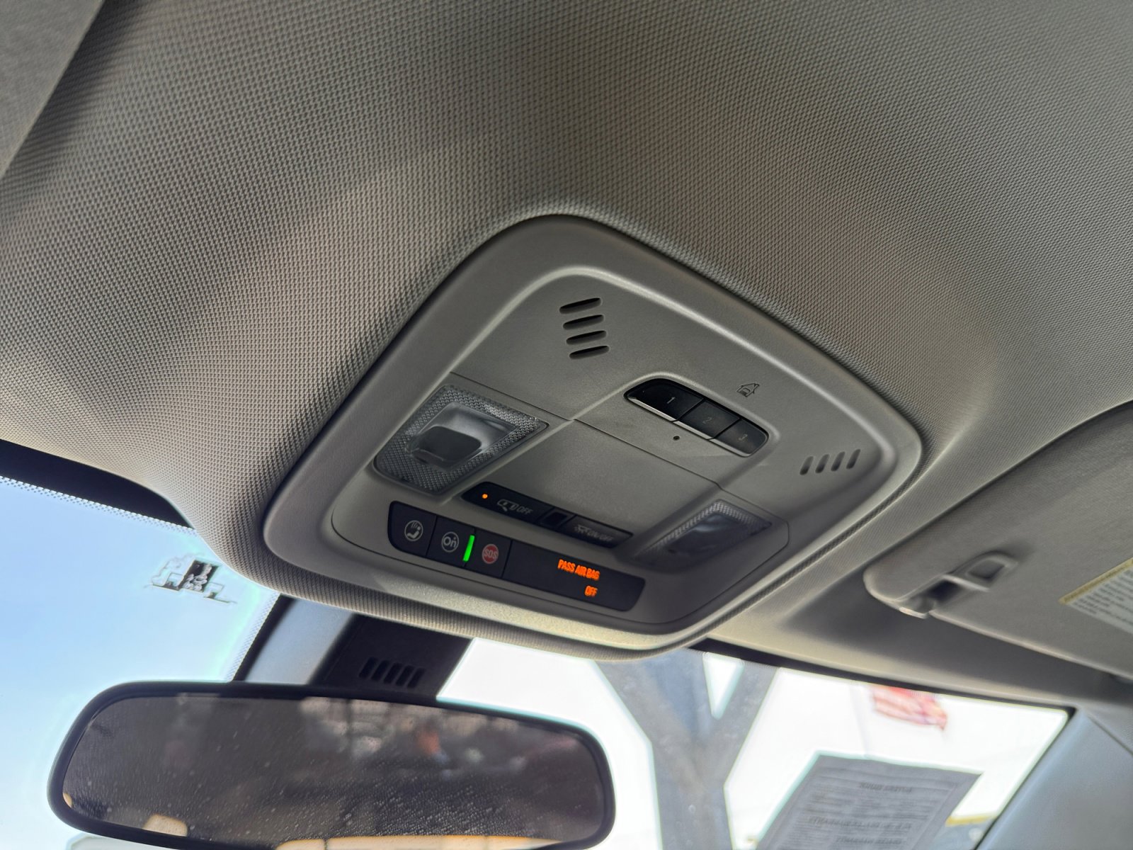 Used 2018 Chevrolet Traverse LT image 21