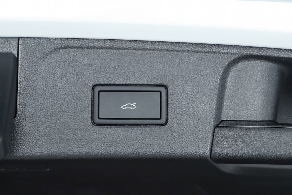 New 2026 Volkswagen Atlas SE image 30