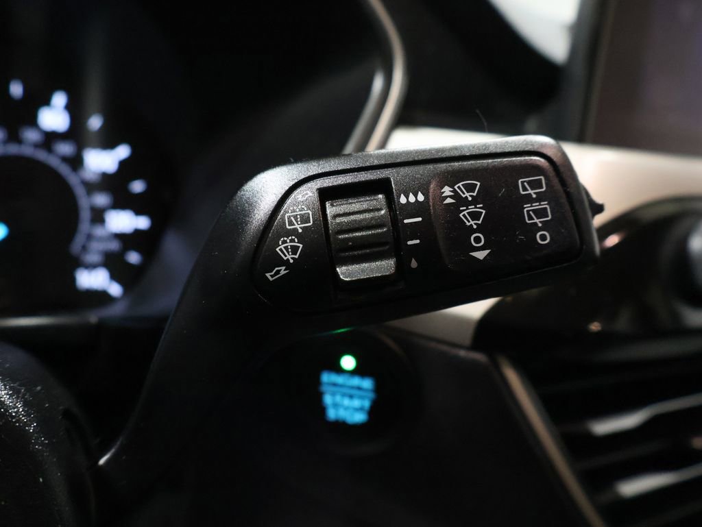 Used 2020 Ford Escape SE image 37