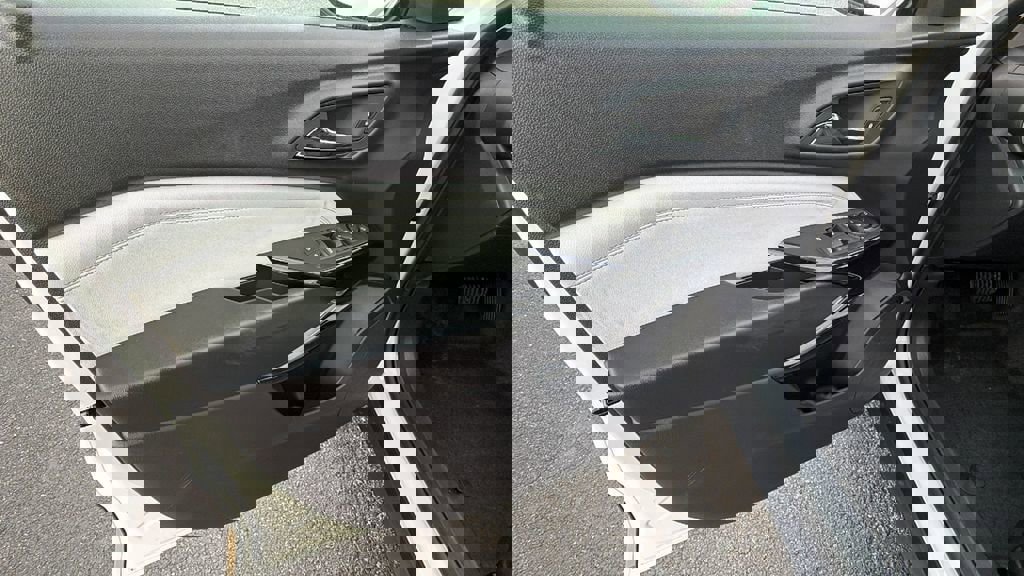 New 2026 Chevrolet Trax LT w/ Driver Confidence Package image 11