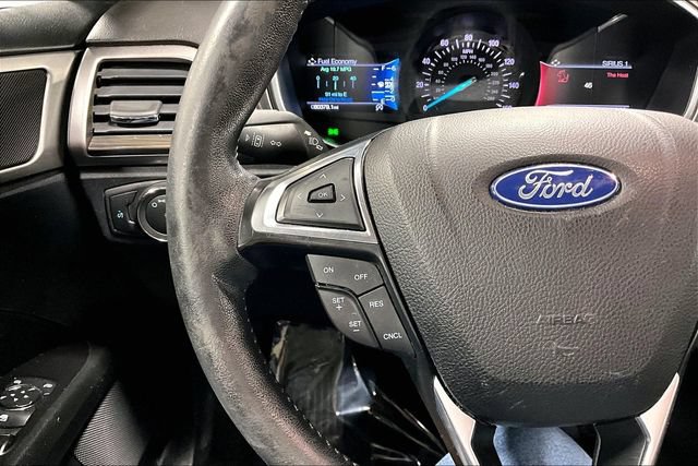 Used 2020 Ford Fusion SEL FWD image 11