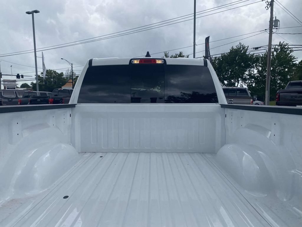 New 2026 RAM 1500 Express AWD/4WD image 9