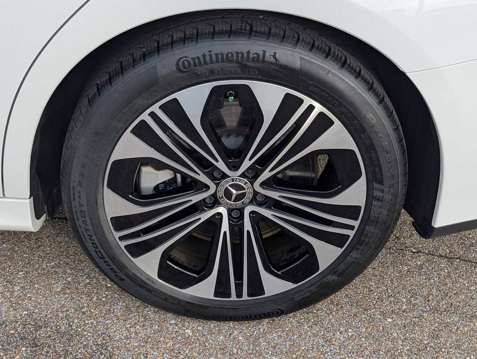 Used 2025 Mercedes-Benz E 450 4MATIC Sedan image 27