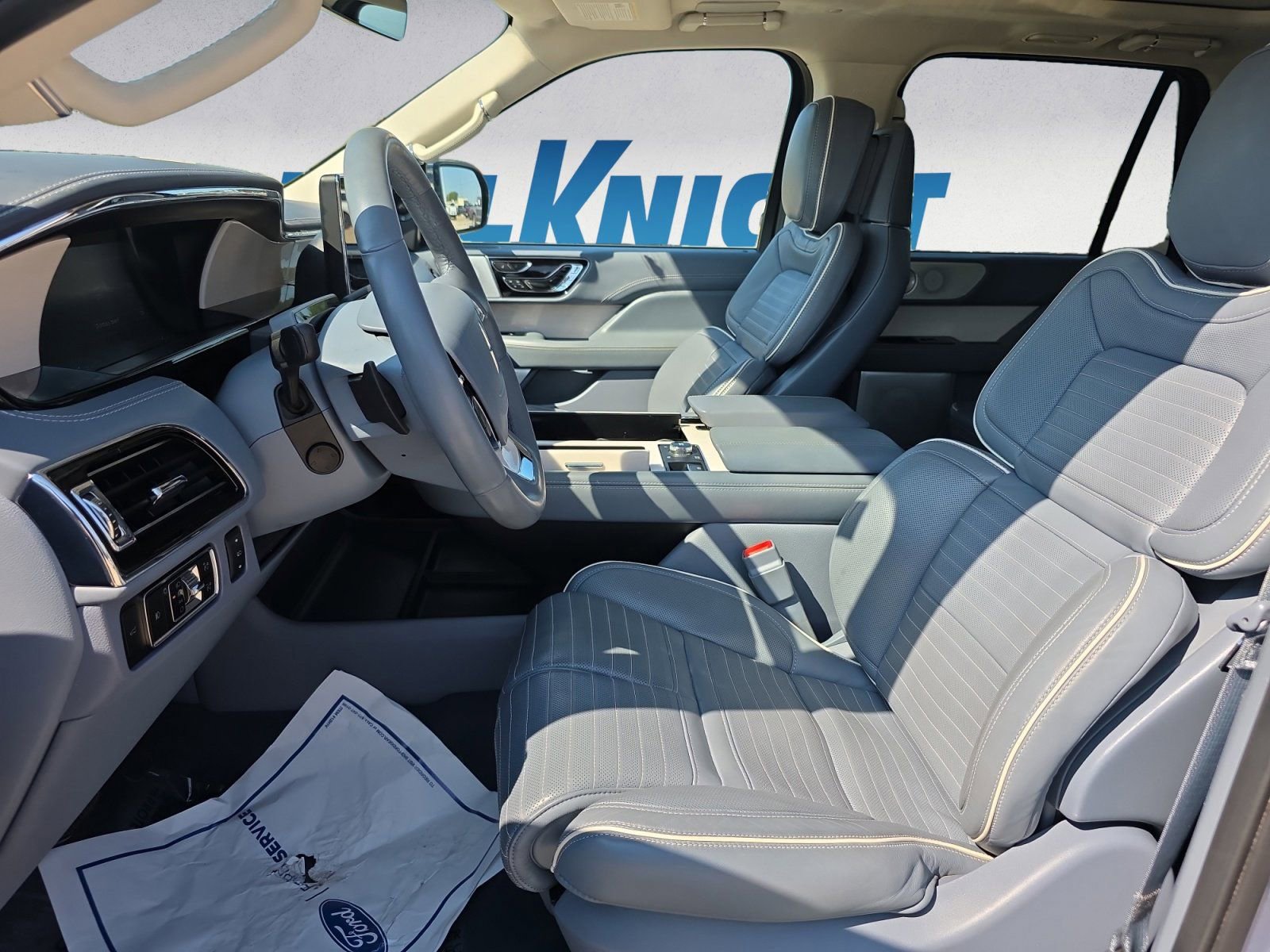 Used 2024 Lincoln Navigator Black Label image 9