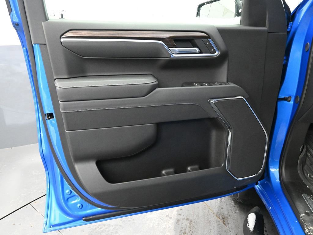 Used 2025 Chevrolet Silverado 1500 LT Trail Boss w/ LPO, Dark Essentials Package image 20