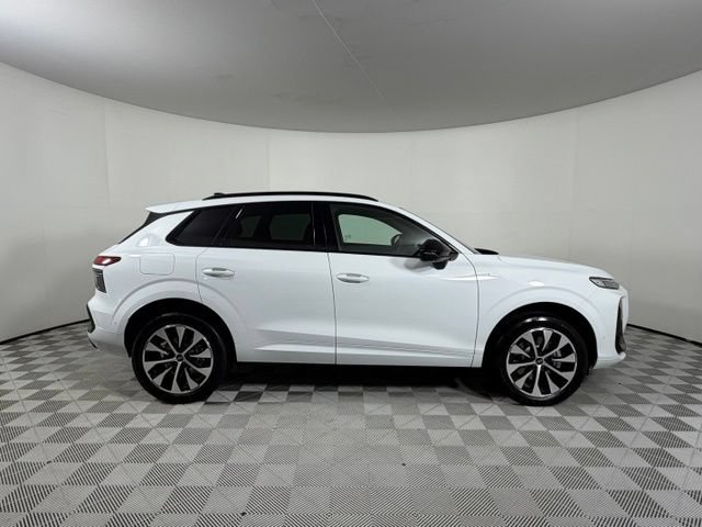 New 2026 Audi Q3 quattro 2.0T AWD/4WD image 8