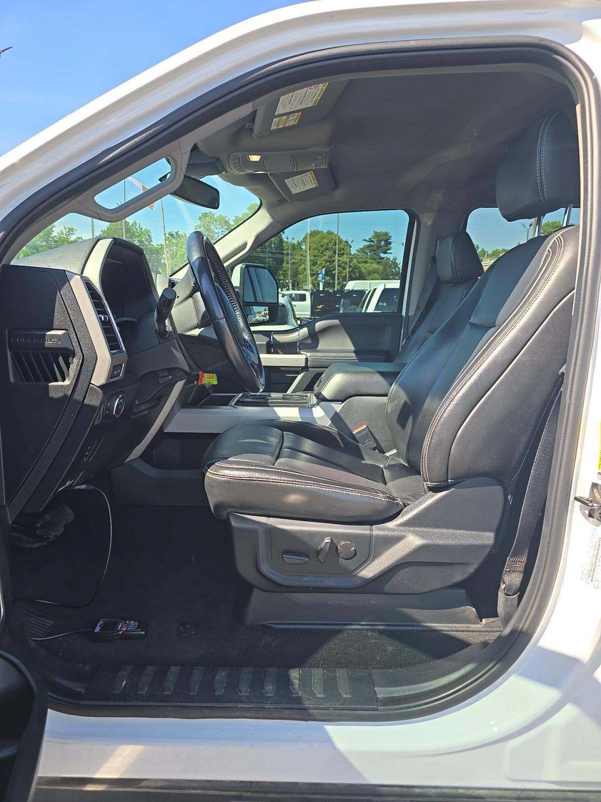 Used 2021 Ford F250 Lariat w/ Lariat Value Package AWD/4WD image 4