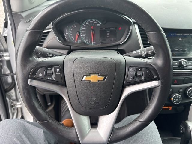 Used 2018 Chevrolet Trax LT w/ LT Convenience Package FWD image 11