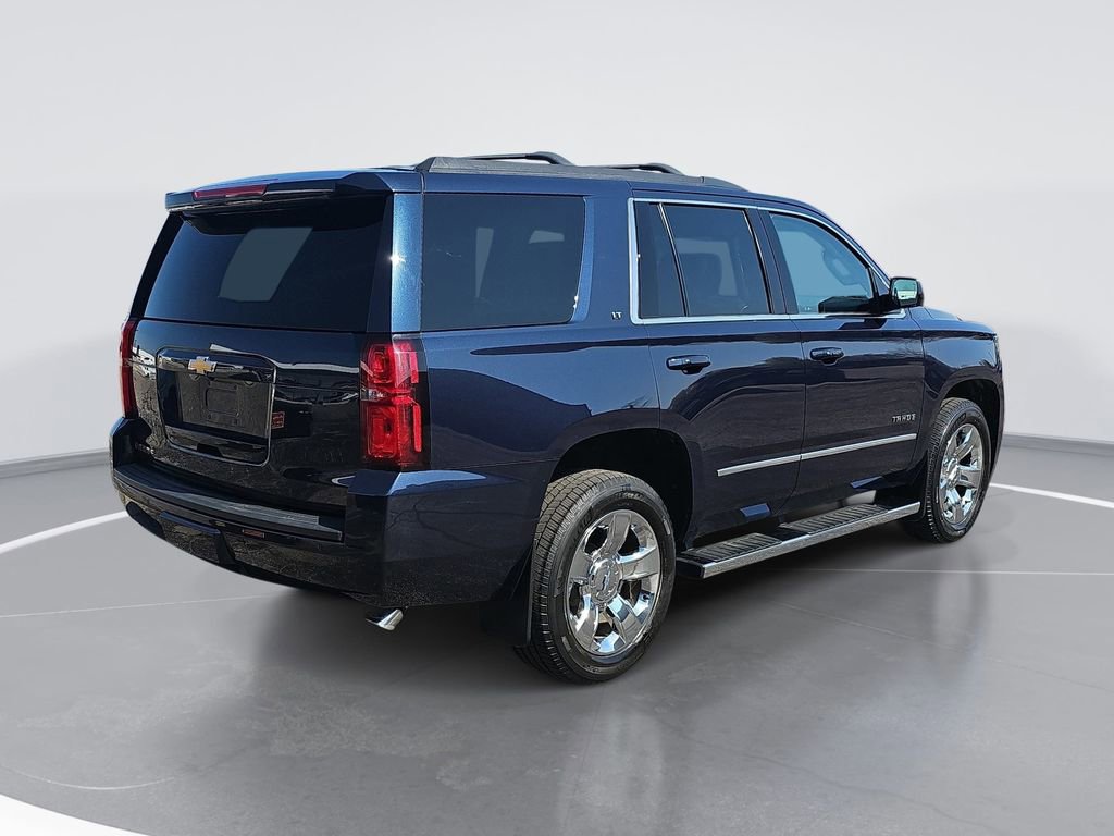 Used 2018 Chevrolet Tahoe LT w/ LT Signature Package AWD/4WD image 3