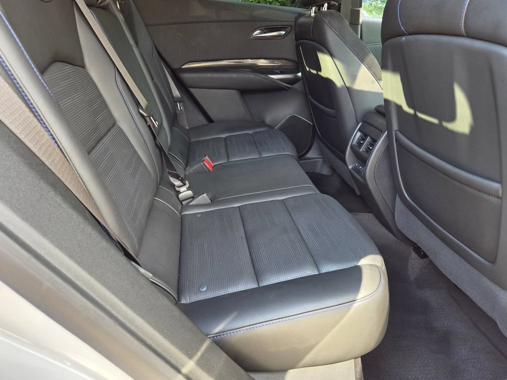 Used 2024 Cadillac XT4 Sport FWD image 16
