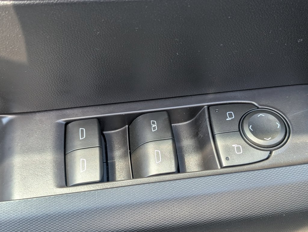New 2026 GMC Canyon Elevation w/ Technology Package RWD image 10