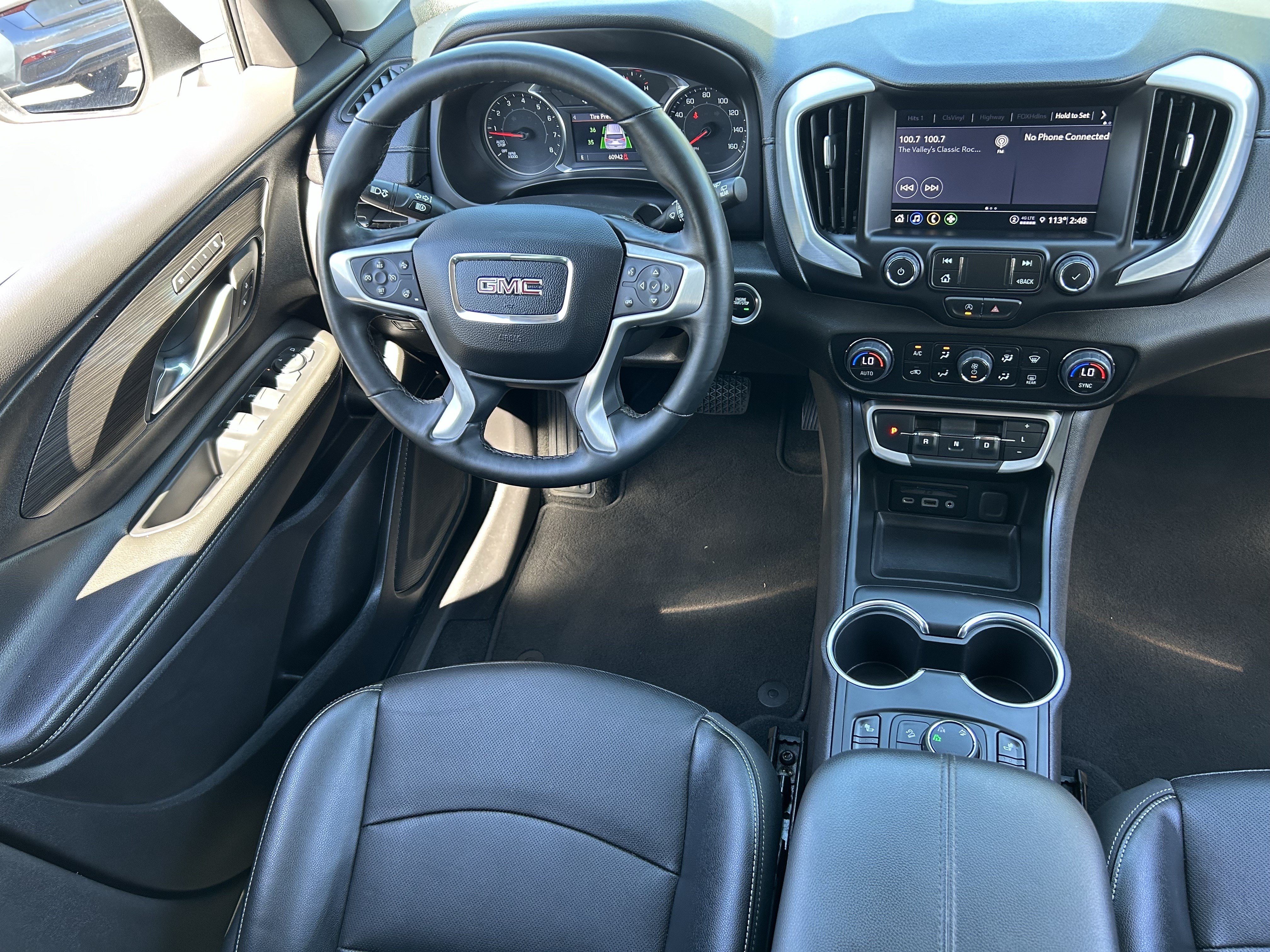 Used 2024 GMC Terrain SLT AWD/4WD image 12