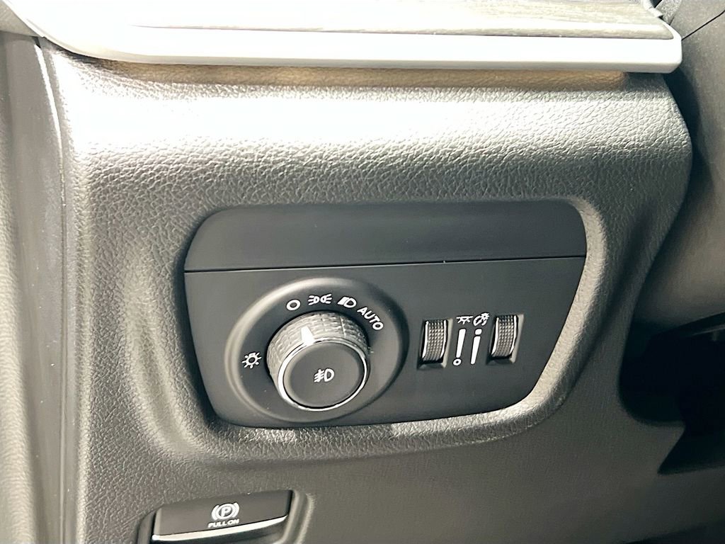 New 2025 Jeep Grand Cherokee L Limited w/ Black Appearance Package image 20