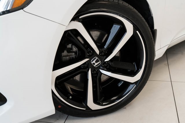 Used 2022 Honda Accord Sport image 2