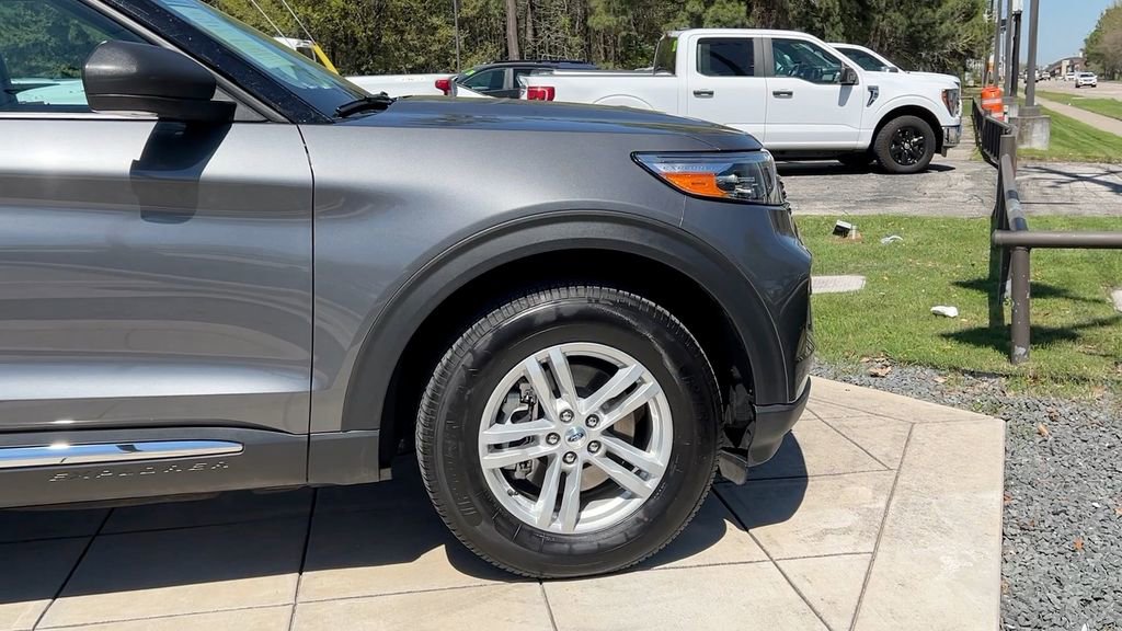 Used 2024 Ford Explorer XLT image 12