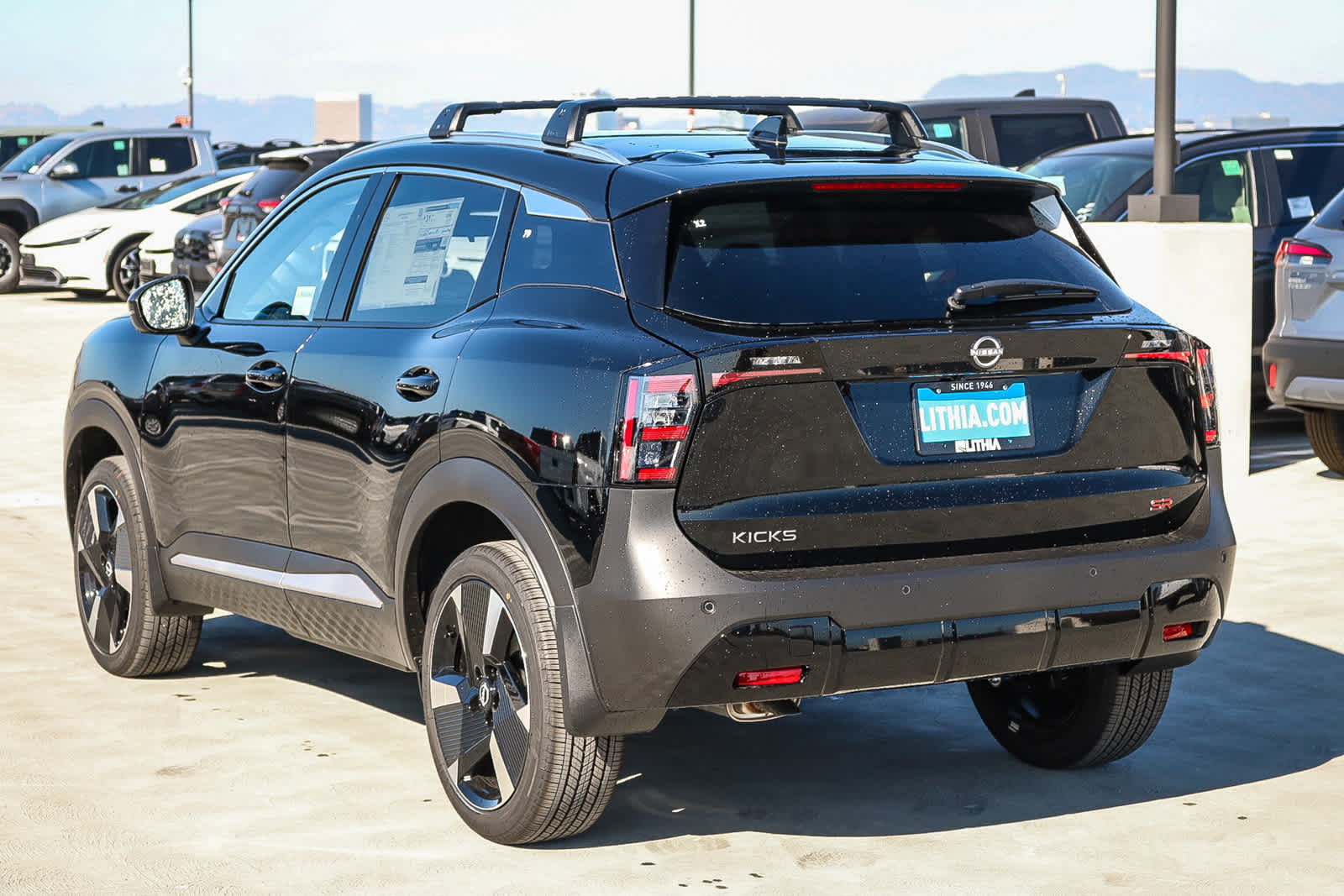 New 2026 Nissan Kicks SR FWD image 8