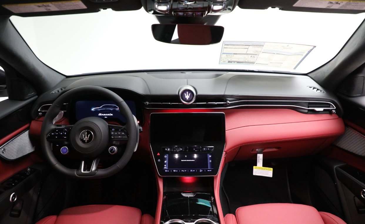 New 2025 Maserati Grecale Modena image 15