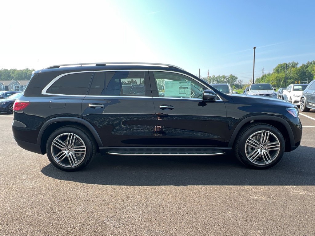 New 2026 Mercedes-Benz GLS 450 4MATIC image 9