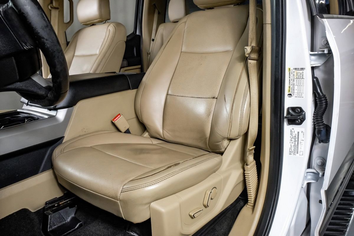 Used 2017 Ford F250 Lariat w/ Chrome Package image 28