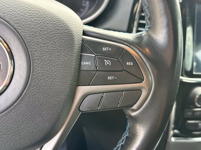 Used 2020 Jeep Grand Cherokee Laredo AWD/4WD image 9