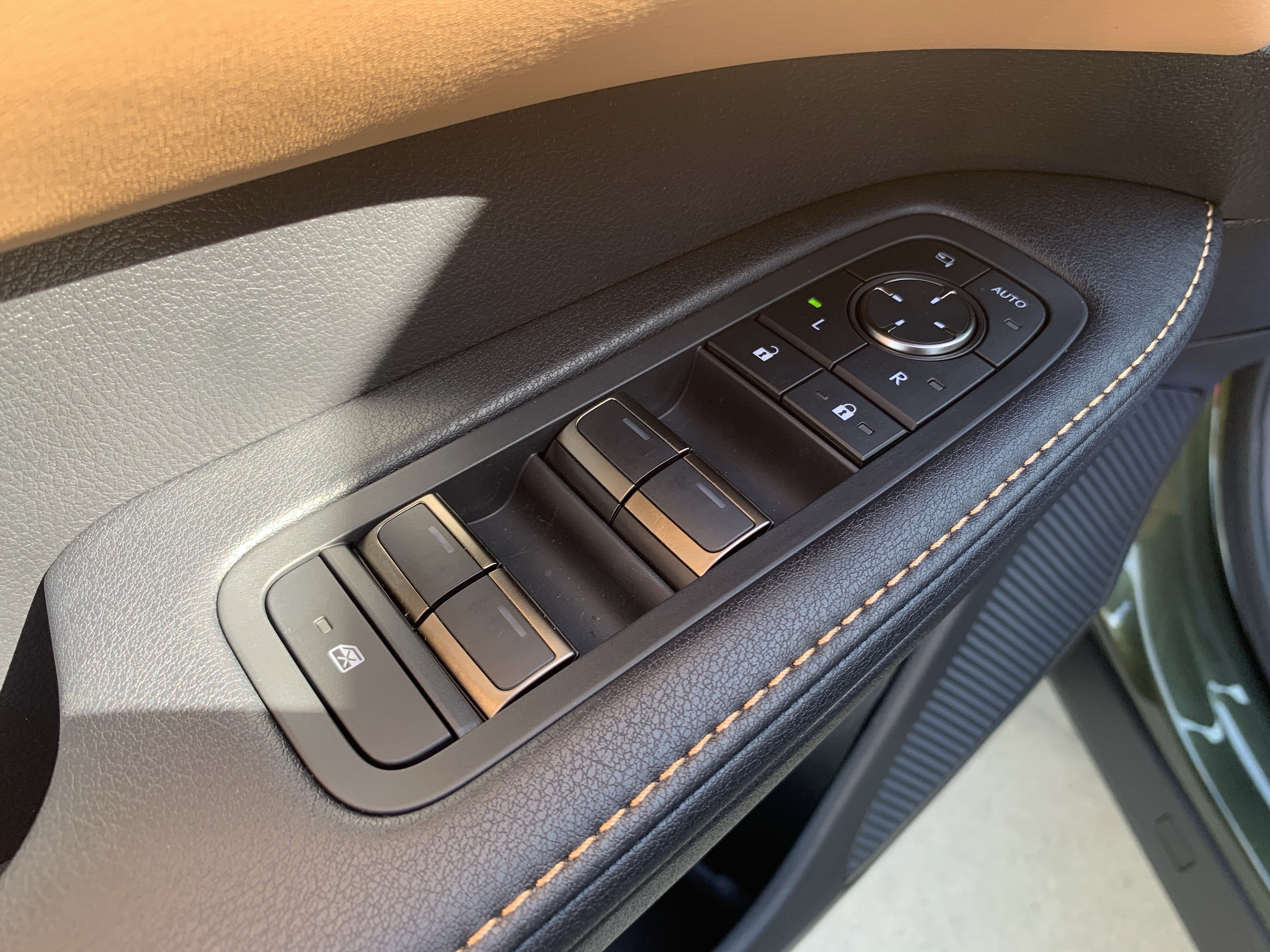 Used 2025 Lexus RX 350 Premium w/ Accessory Package (Z1) image 15