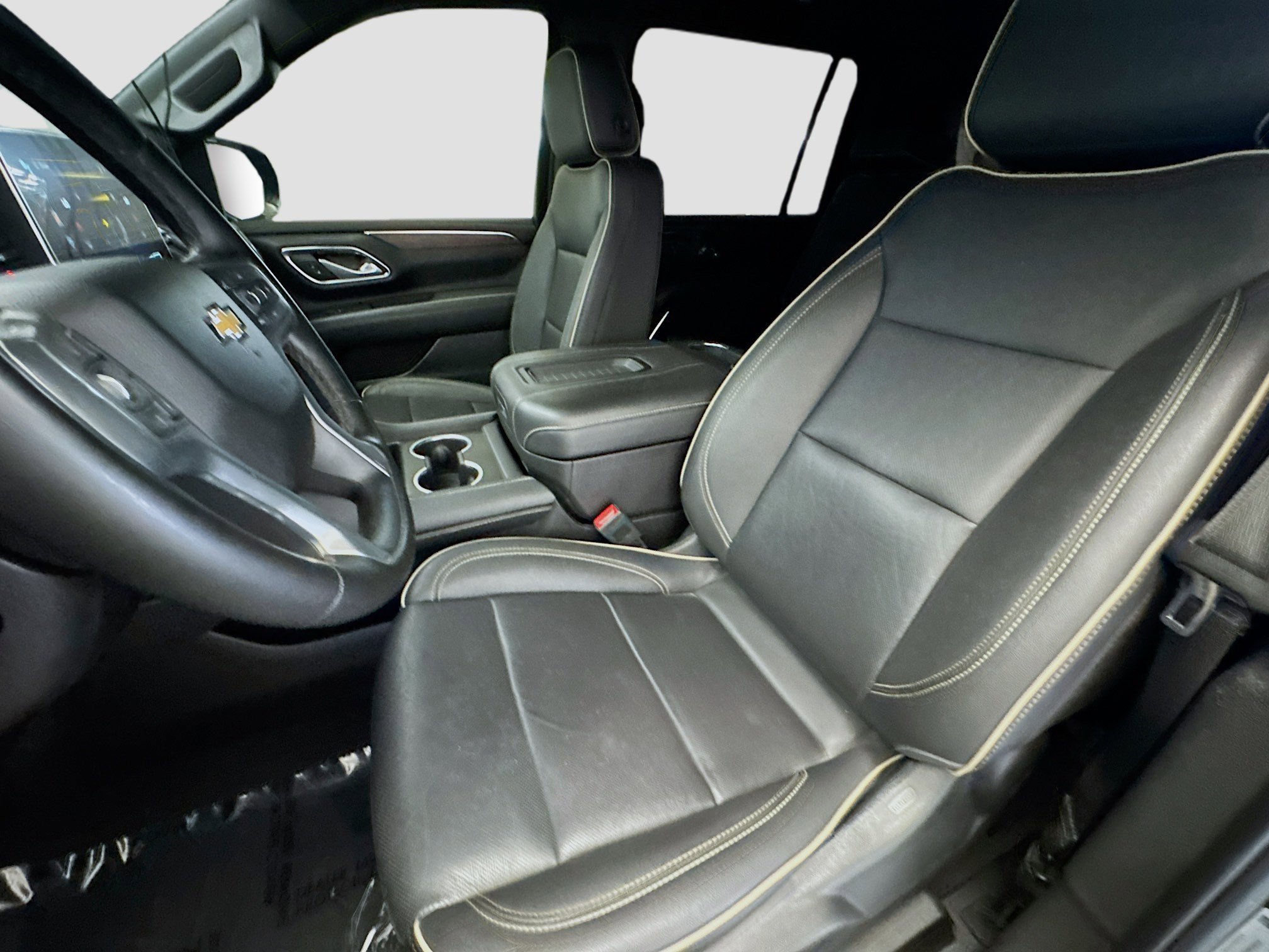 Used 2024 Chevrolet Suburban Premier image 11