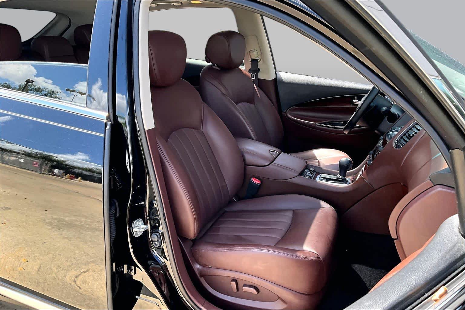 Used 2017 INFINITI QX50 2WD w/ Technology Package image 9