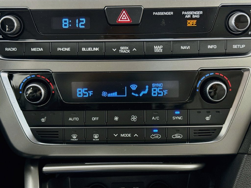Used 2015 Hyundai Sonata Sport w/ Option Group 04 FWD image 17