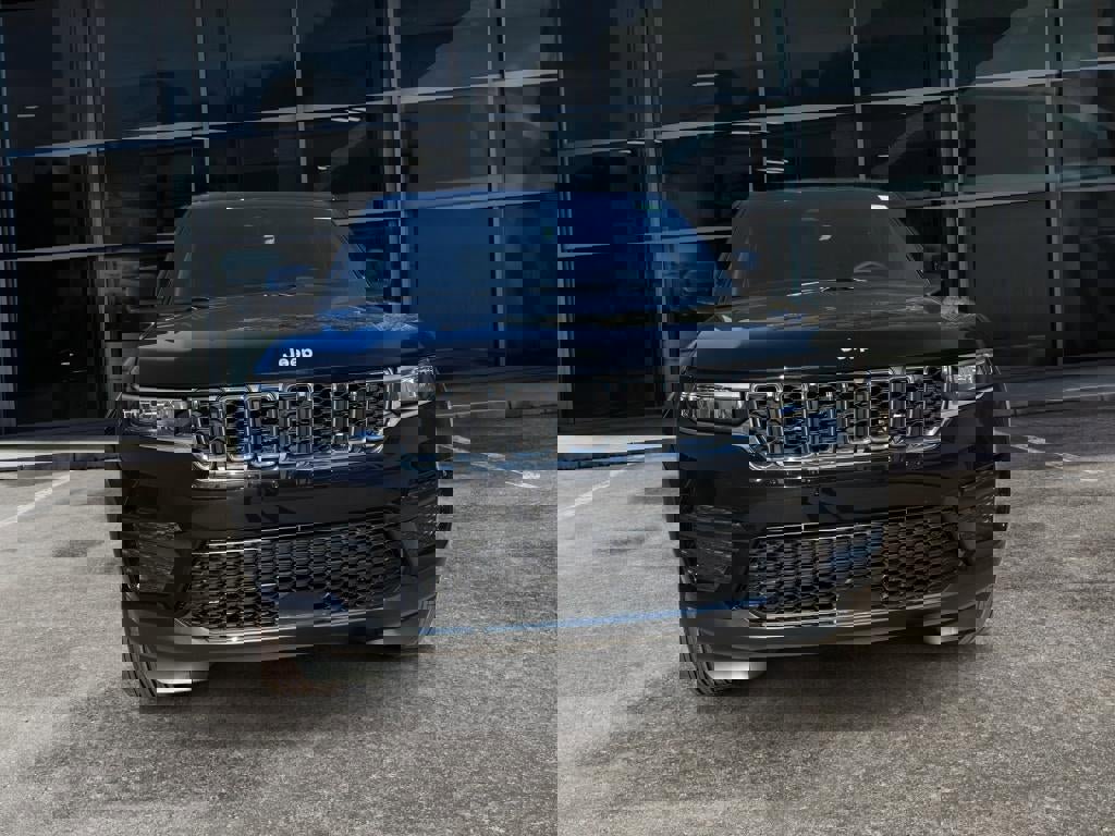 New 2025 Jeep Grand Cherokee Laredo X image 2