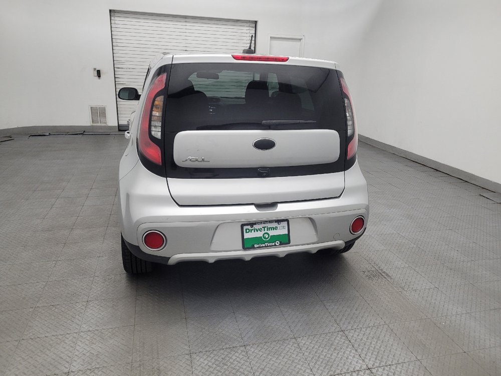 Used 2018 Kia Soul + FWD image 6