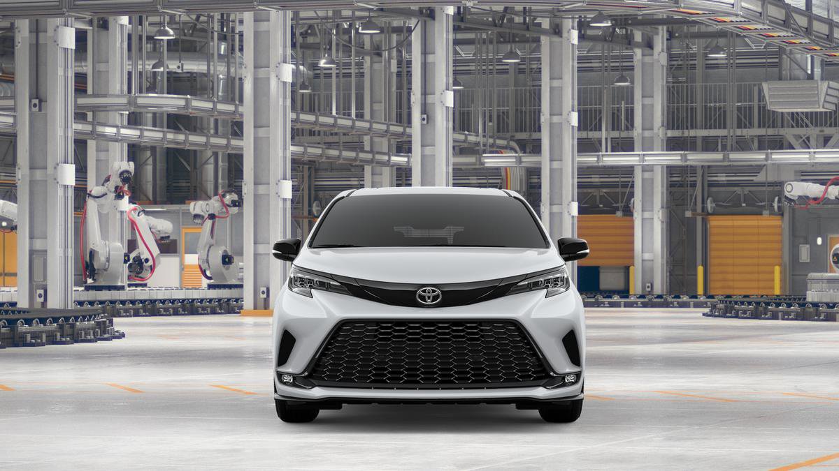 New 2026 Toyota Sienna XSE AWD/4WD image 2