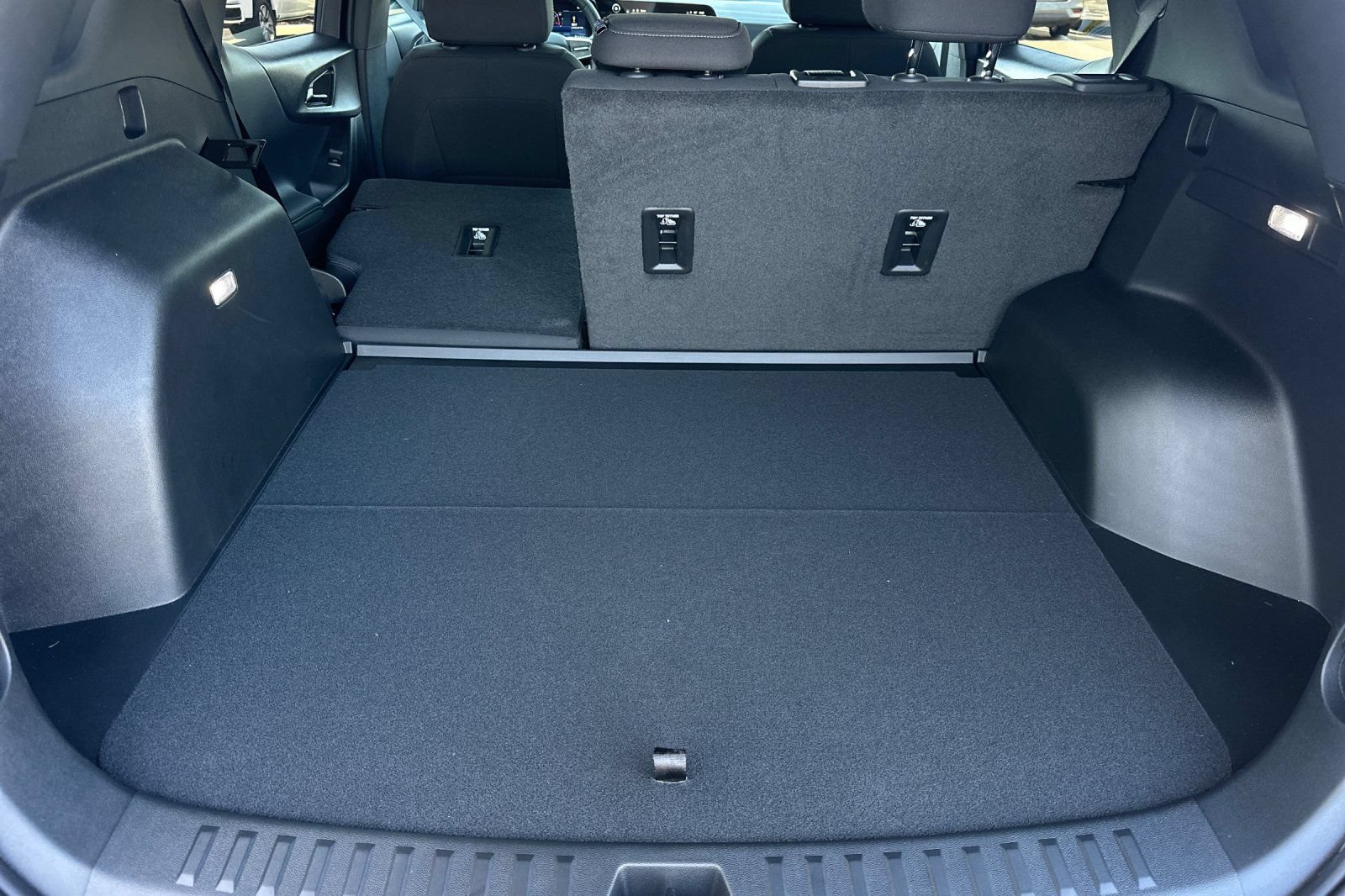 New 2026 Chevrolet Equinox LT w/ Safety and Technology Package FWD image 15