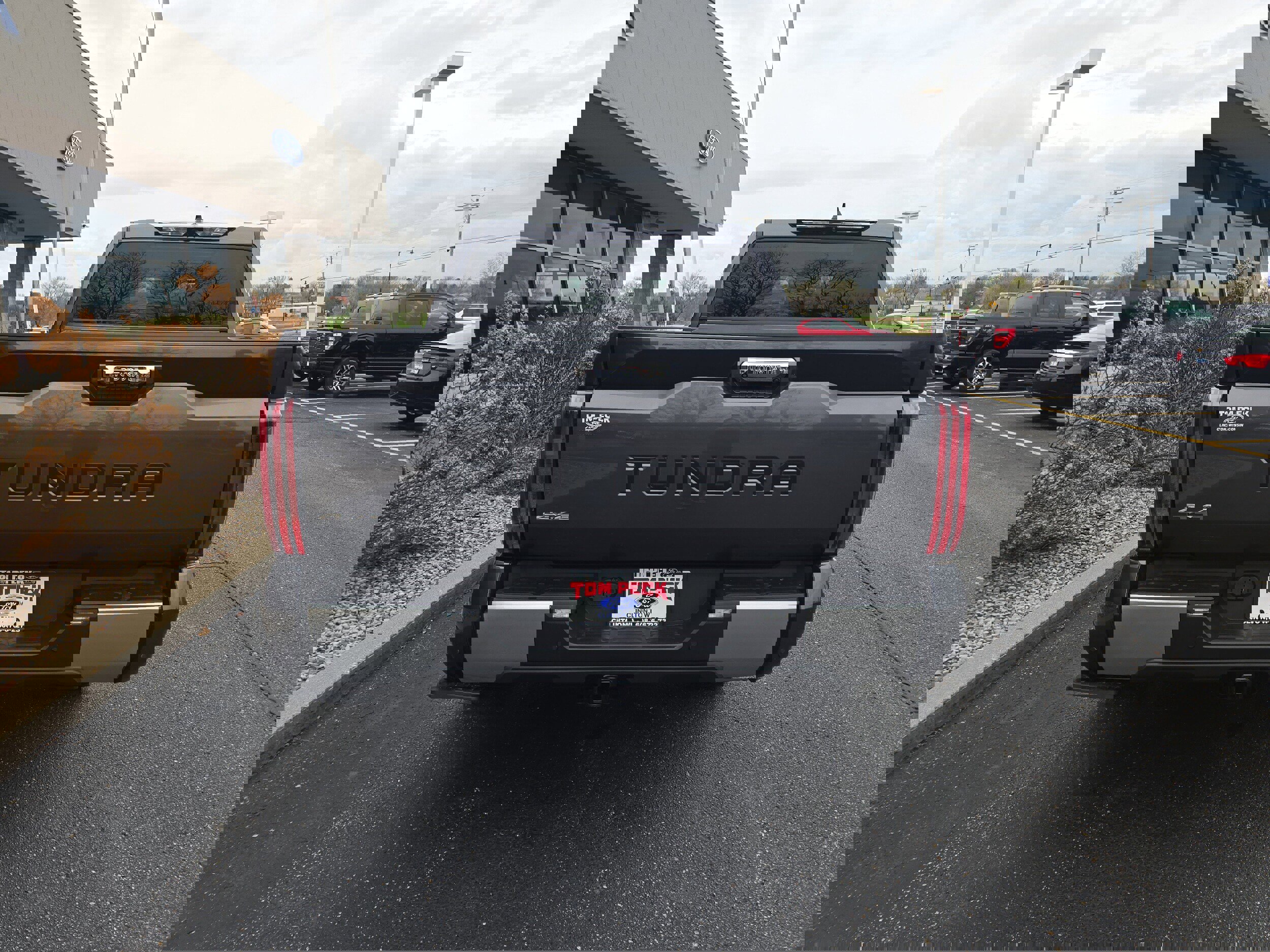 Used 2022 Toyota Tundra Limited image 7