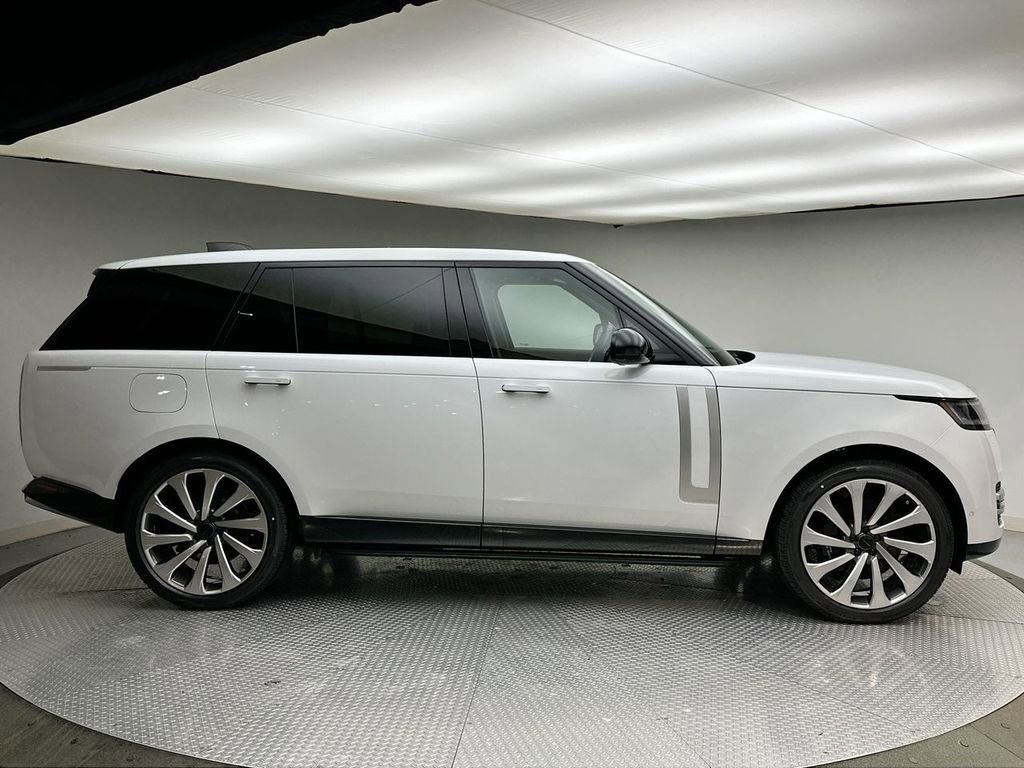 New 2026 Land Rover Range Rover Long Wheelbase Autobiography image 12