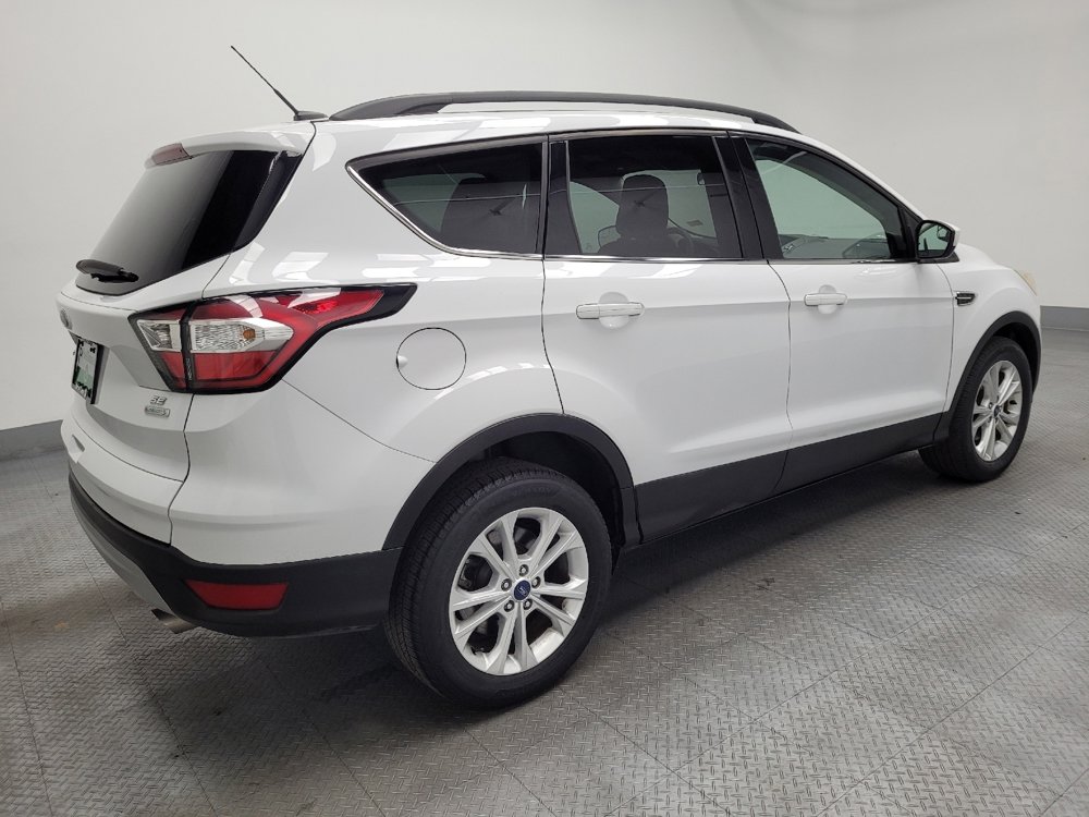Used 2018 Ford Escape SE image 10