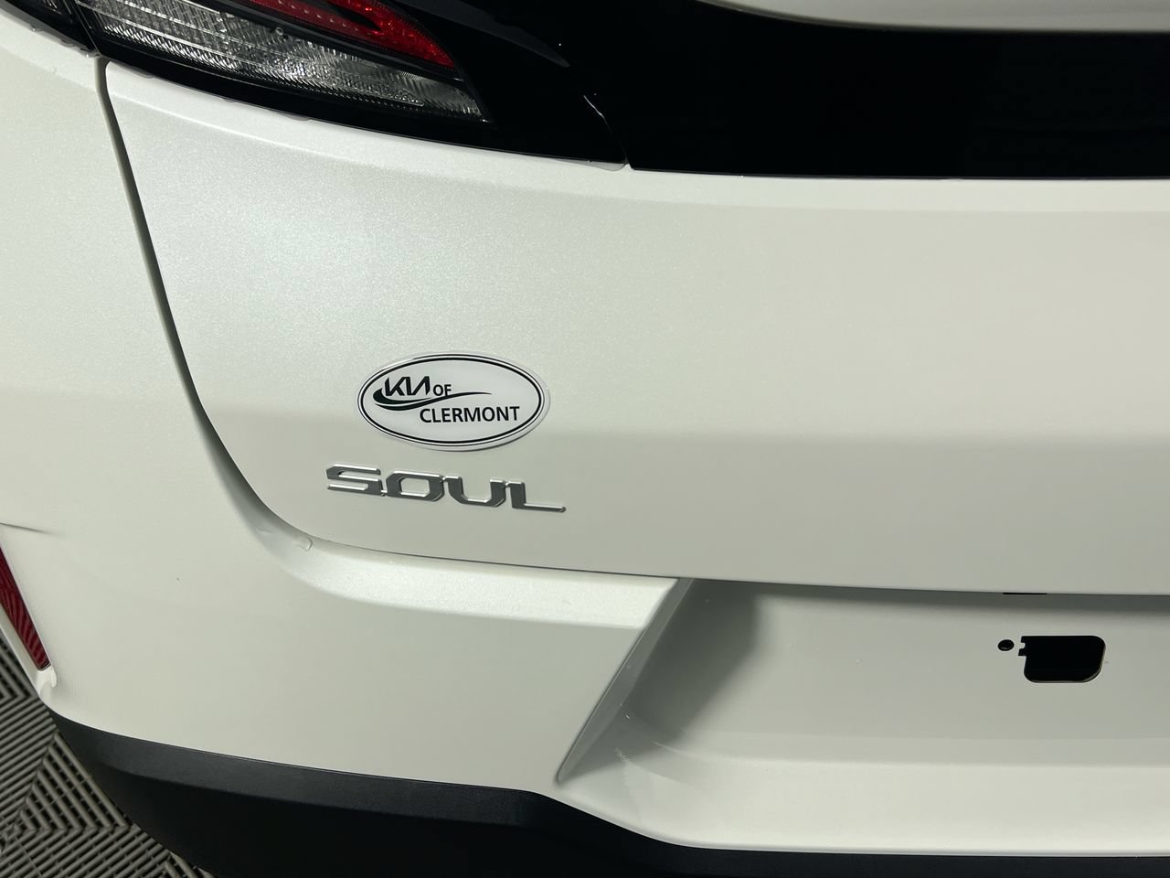 Used 2023 Kia Soul LX w/ Option Group 015 FWD image 5