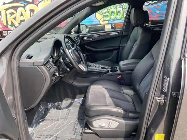 Used 2018 Porsche Macan image 9