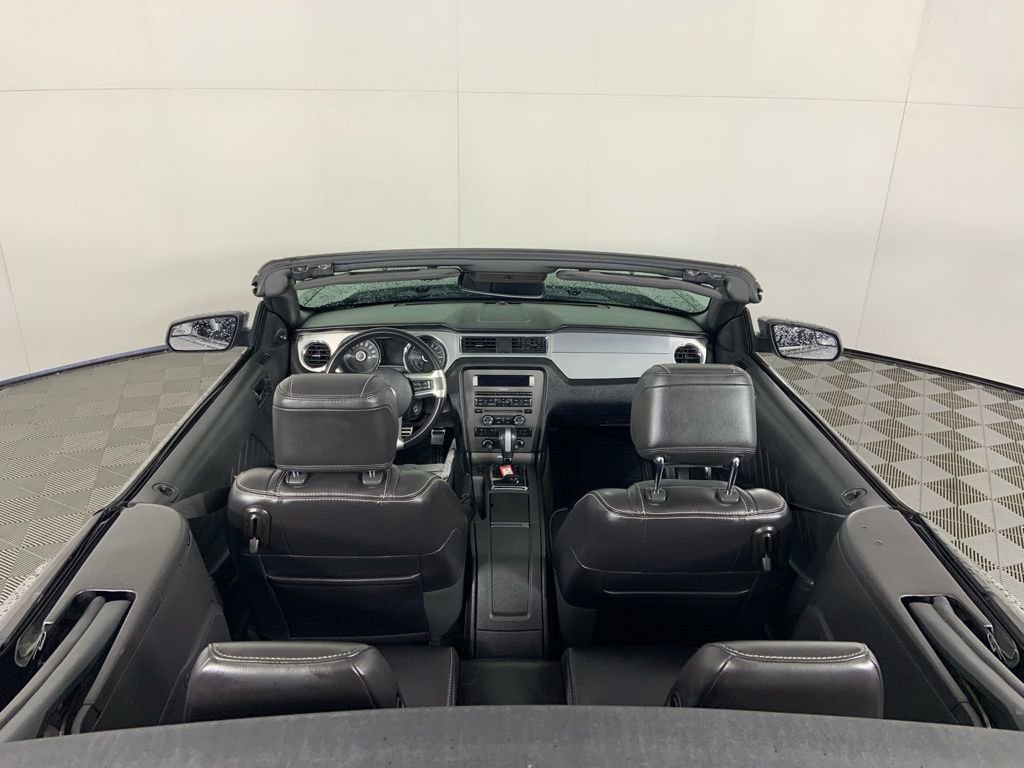 Used 2014 Ford Mustang Premium image 17