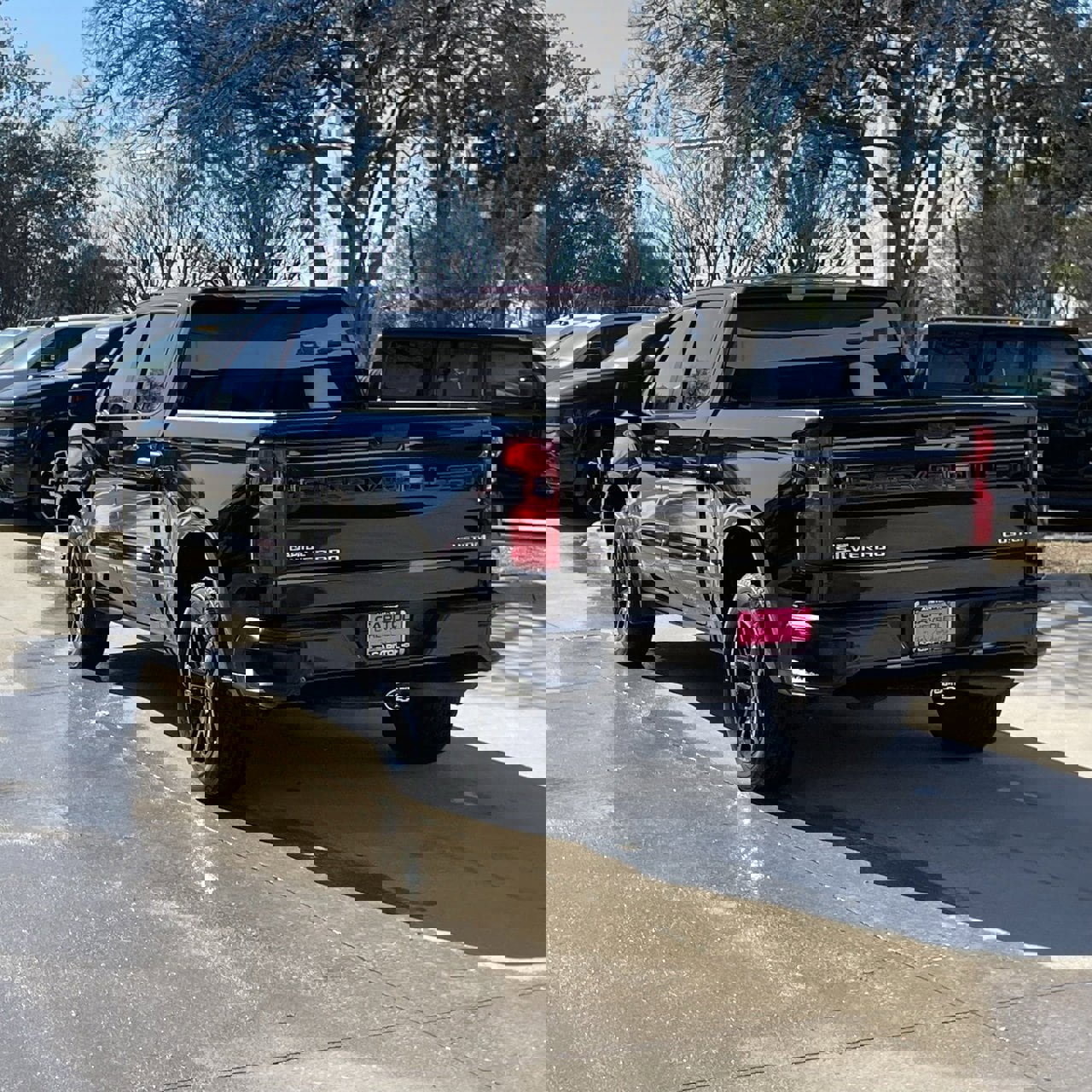 Used 2023 Chevrolet Silverado 1500 Custom image 4