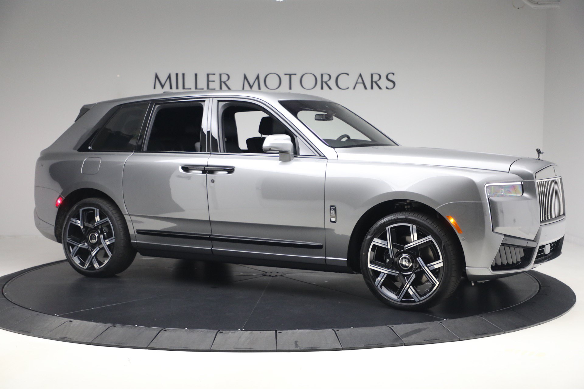 New 2027 Rolls-Royce Cullinan Black Badge AWD/4WD image 12