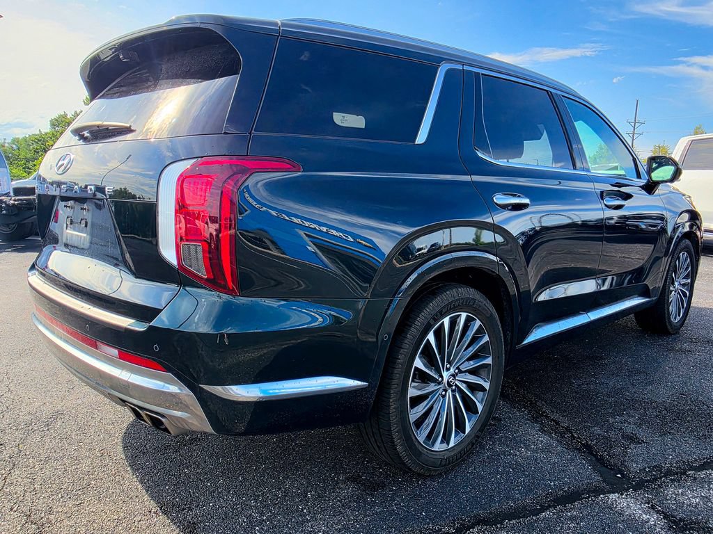 Used 2023 Hyundai Palisade Calligraphy w/ Cargo Package FWD image 11