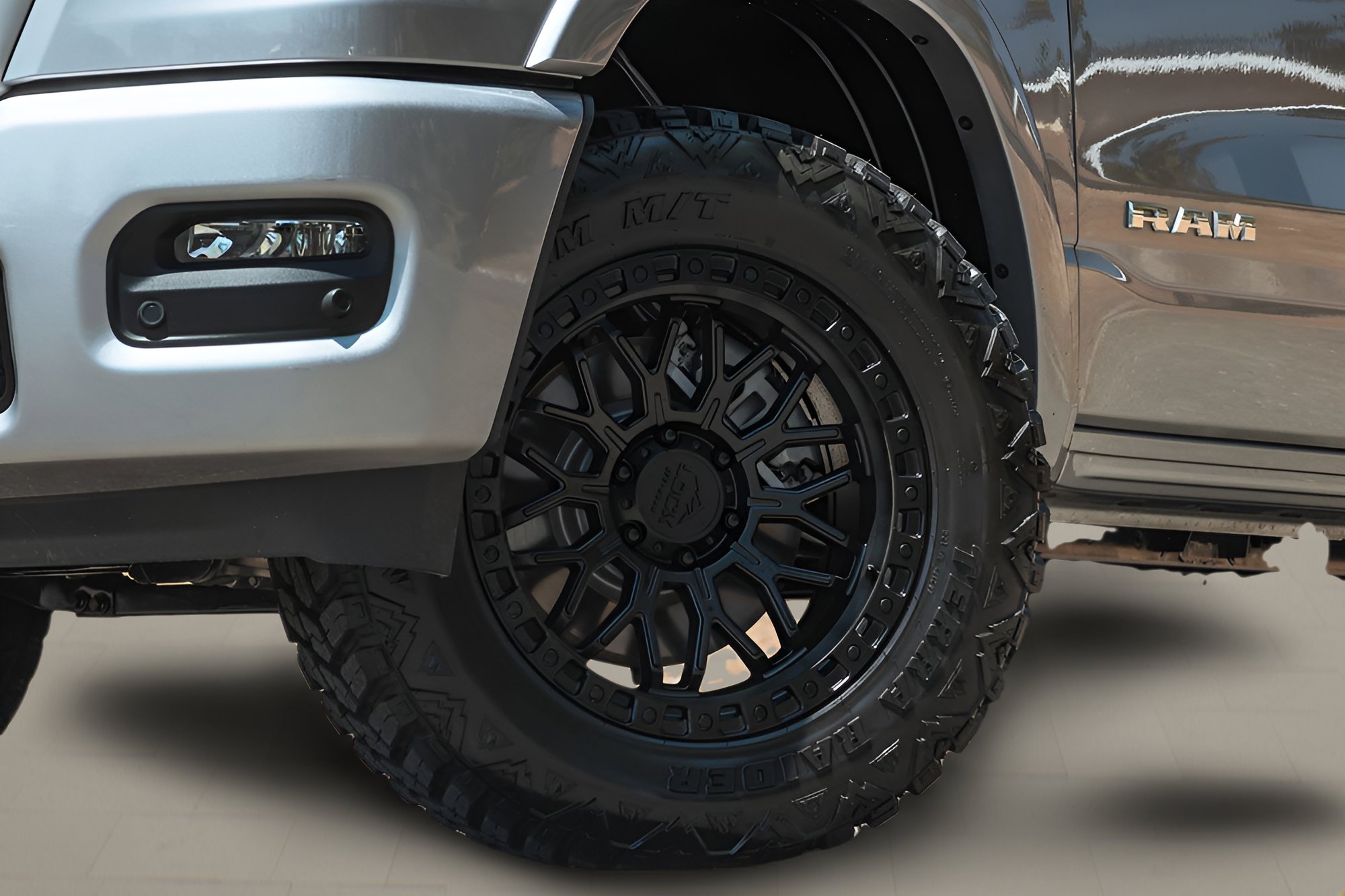 Used 2025 RAM 1500 Big Horn AWD/4WD image 4