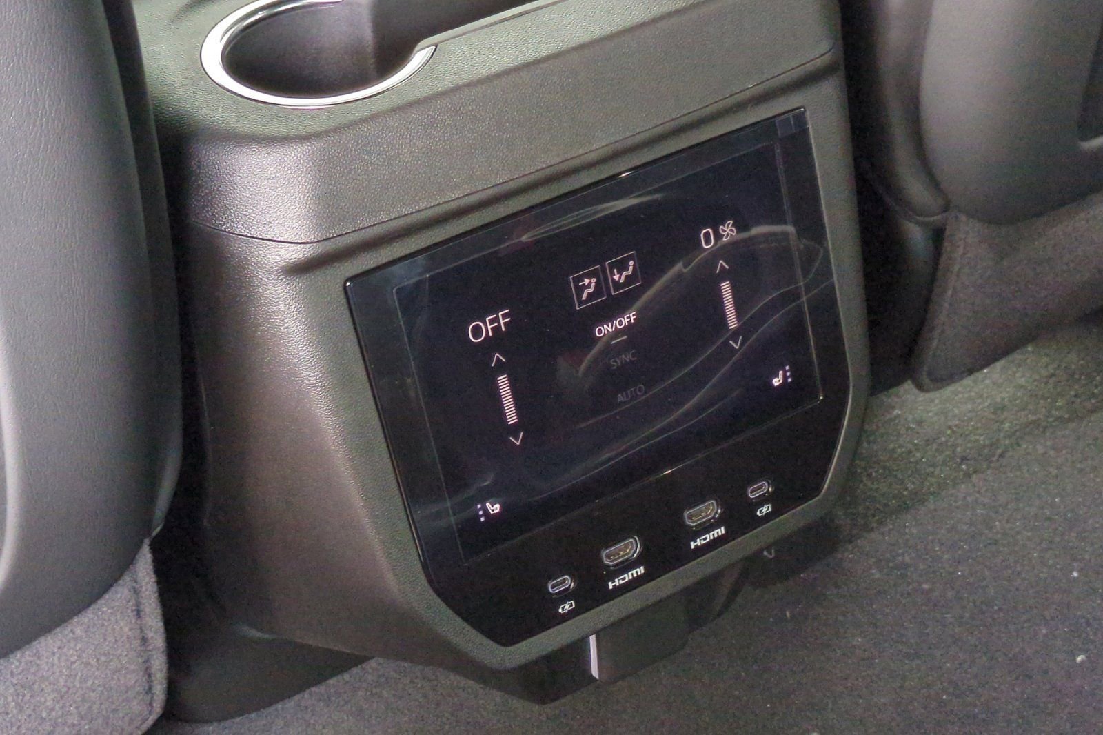New 2026 GMC Yukon XL AT4 Ultimate w/ LPO, Floor Liner Package AWD/4WD image 13