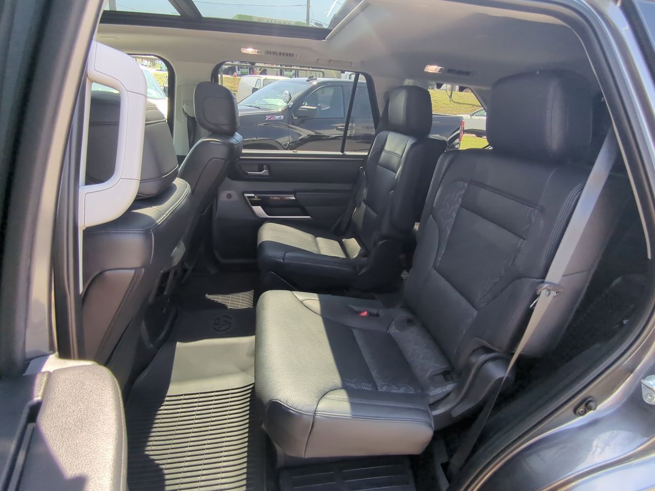 Used 2024 Toyota Sequoia SR5 AWD/4WD image 26
