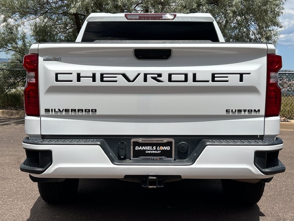 Used 2024 Chevrolet Silverado 1500 Custom w/ Turbomax Blackout Package AWD/4WD image 4