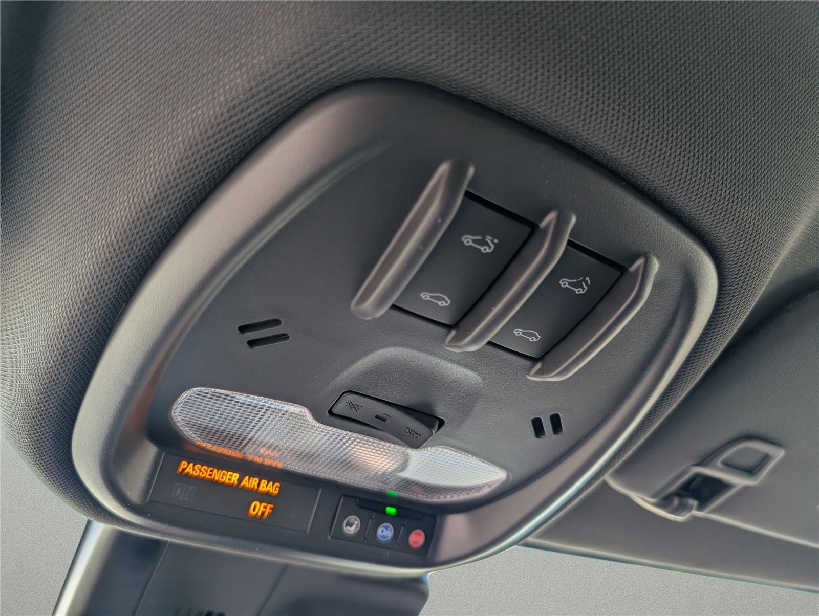 New 2026 Chevrolet Trax RS w/ Sunroof Package image 31