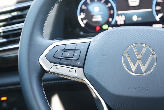 Used 2024 Volkswagen Atlas SE image 26