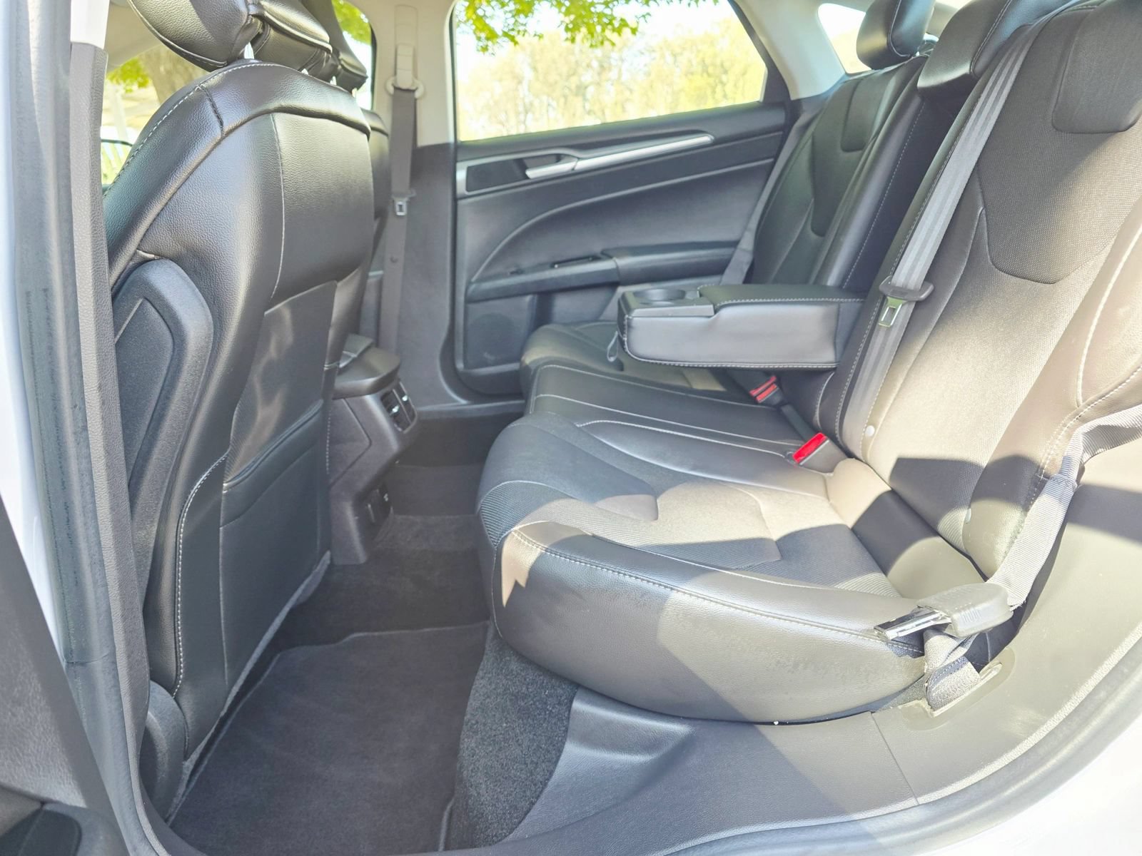 Used 2016 Ford Fusion Energi Titanium w/ Driver Assist Package FWD image 39