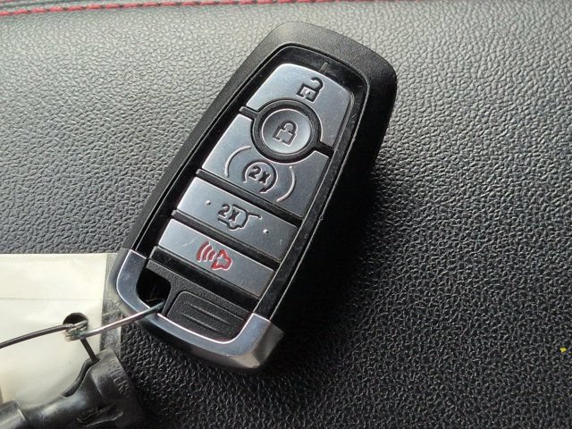 Used 2025 Ford Escape ST-Line Select AWD/4WD image 27