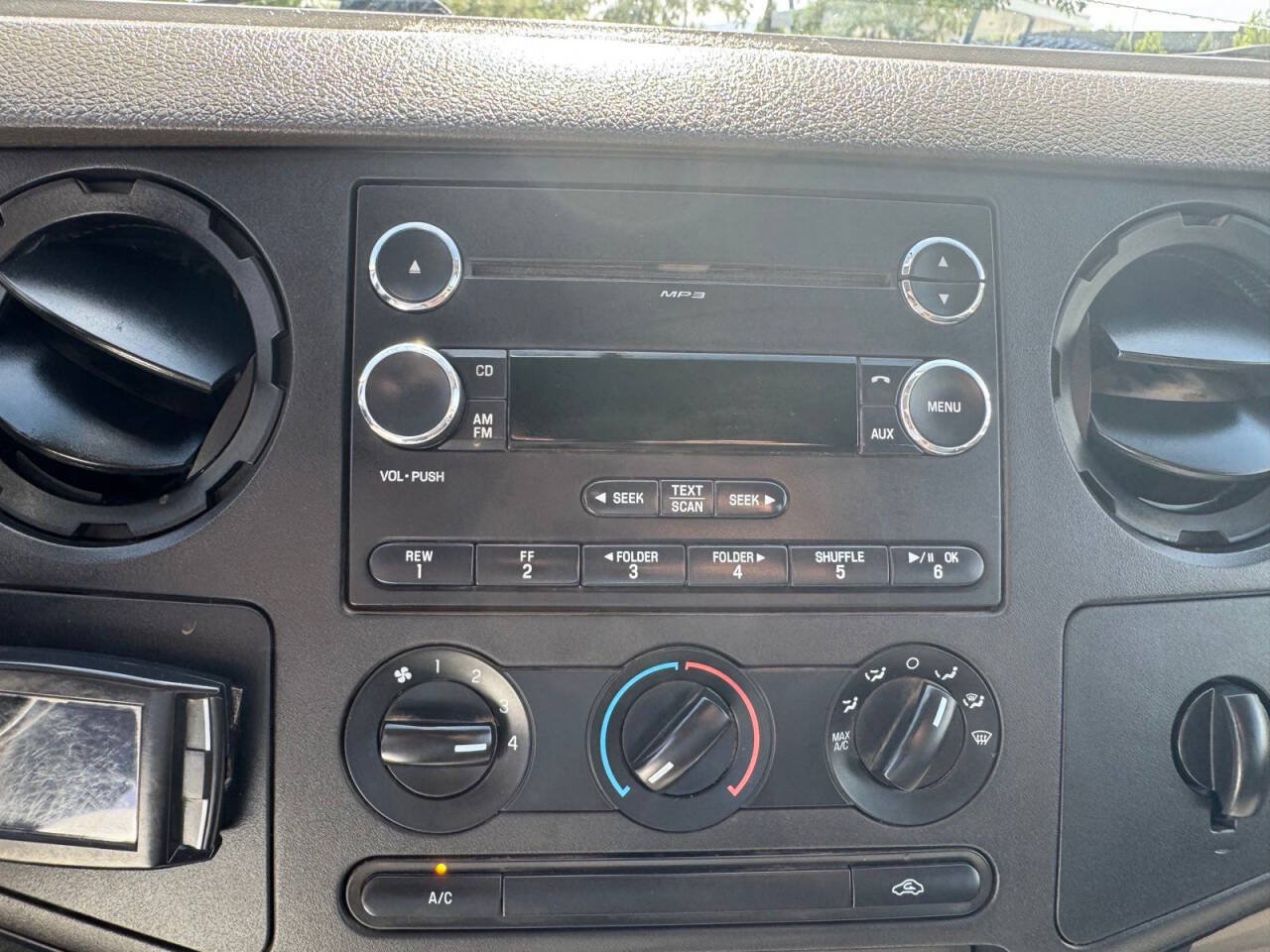 Used 2009 Ford F350 4x4 Crew Cab DRW Super Duty image 21